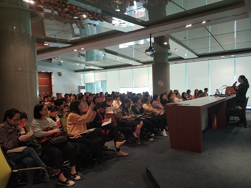 育成中心开展深化增值税改革培训会
